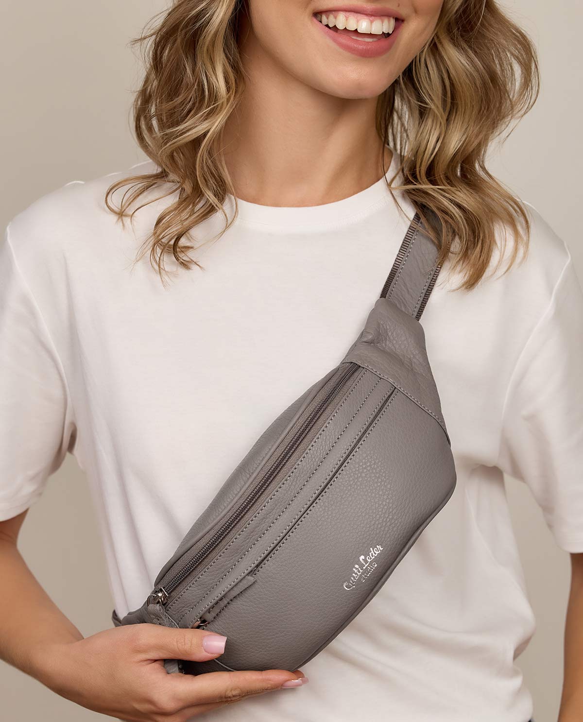 gusti-leder-spencer-g-rteltasche-bauchtasche-aus-leder-mit-rei-verschluss image 3