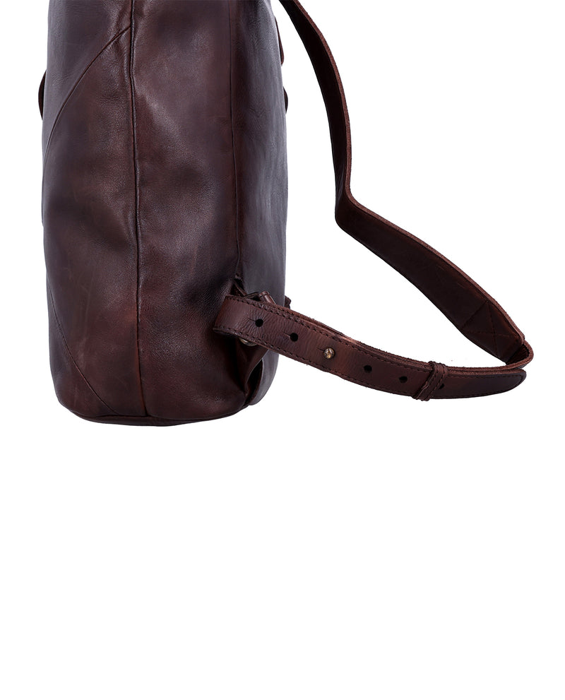 gusti-leder-alisia-2-in-1-rucksack-handtasche-dunkelbraun image 6