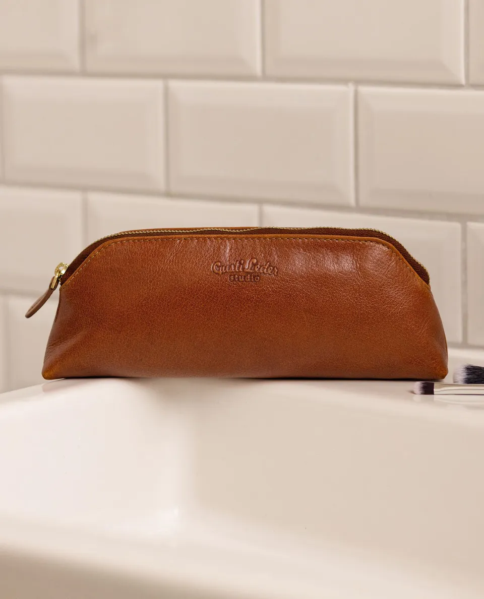 gusti-leder-edla-kosmetiktasche-kulturtasche-b-ffelleder-schmal image 1