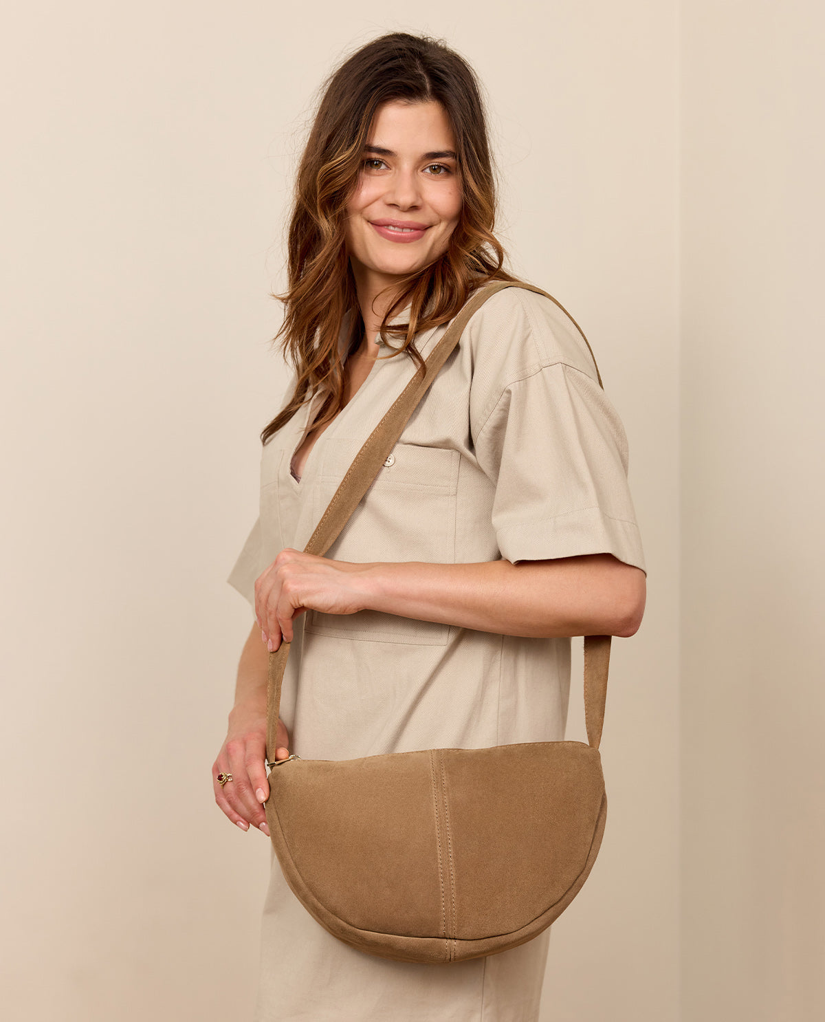 gusti-leder-banu-leder-handtasche-damen-strukturiert image 4