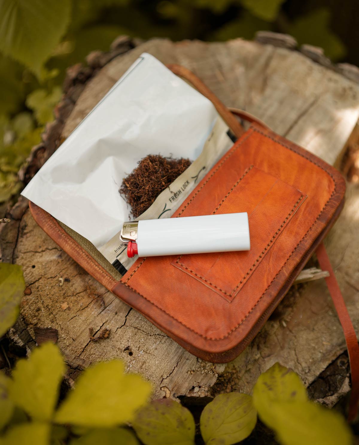 gusti-leder-hazel-tabaktasche-aus-leder-outlet image 2