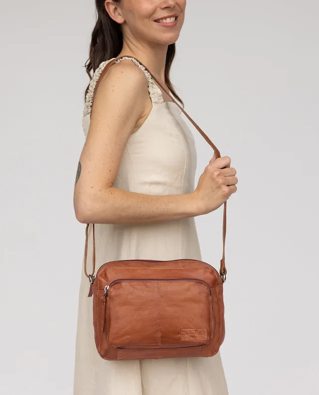 gusti-leder-amani-kleine-lederhandtasche-damen-kompakt image 1