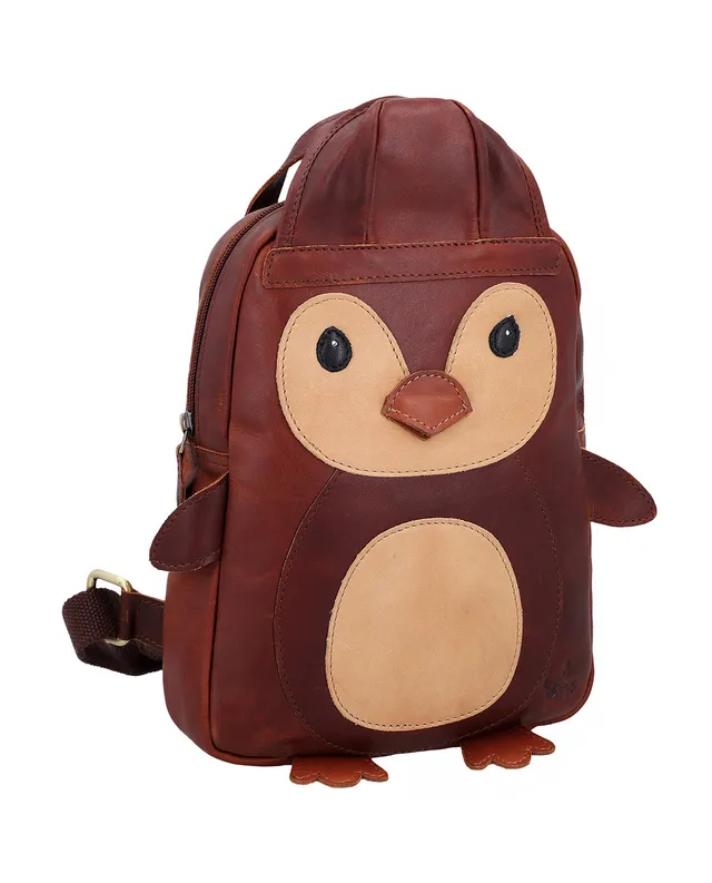 gusti-leder-addi-kinderrucksack-pinguin-braun-mit-airtag-fach image 1