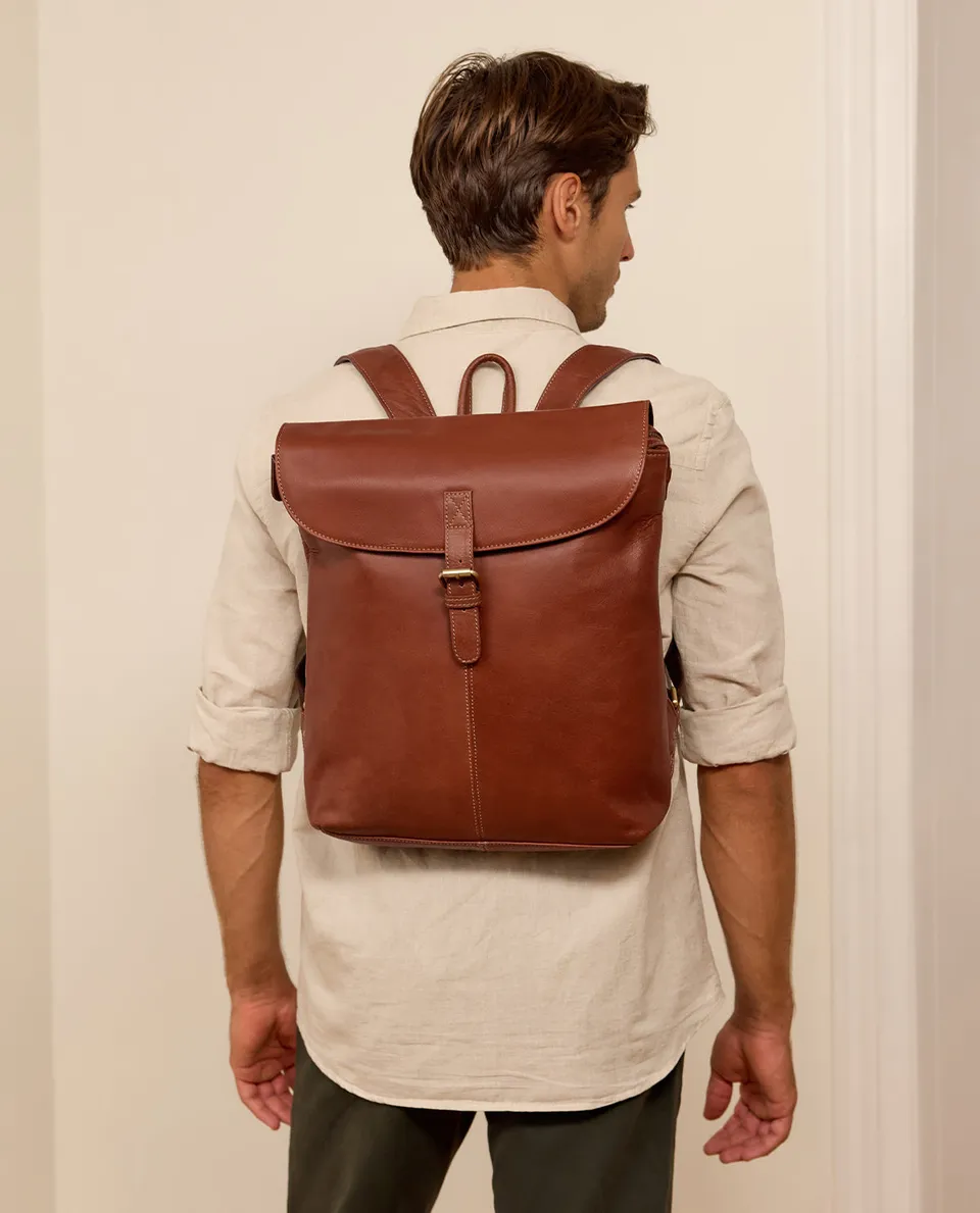 gusti-leder-kieran-rucksack-aus-echtleder-f-r-alltag-und-pendeln image 1