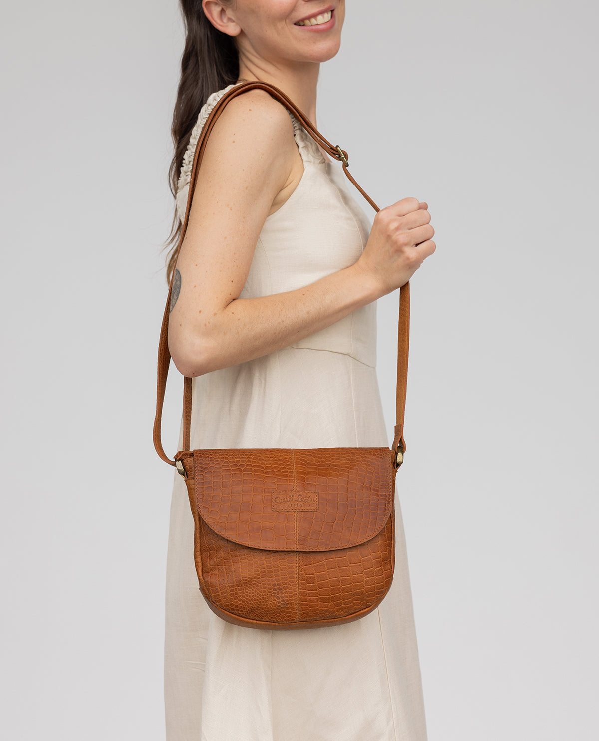 gusti-leder-benja-mini-handtasche-damen-umh-ngetasche-schwarz image 5