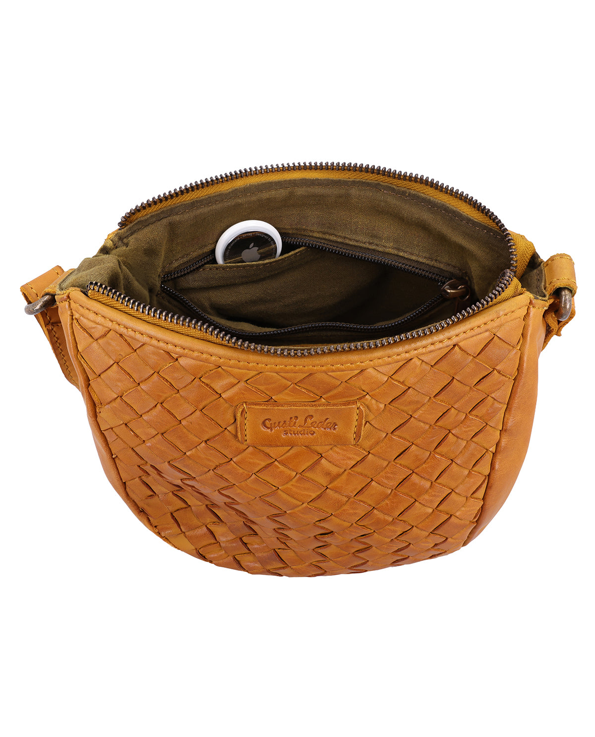 gusti-leder-cecilie-handtasche-damen-gelb-mit-flechtmuster image 8