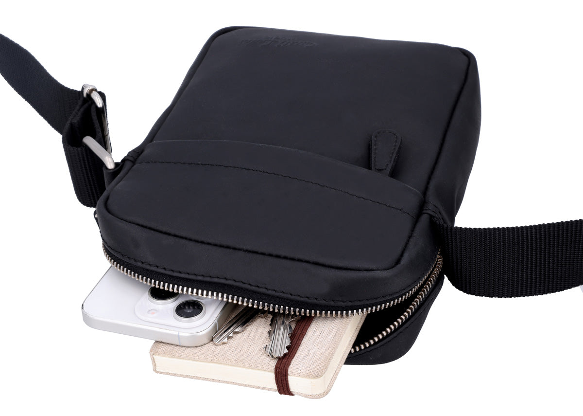 gusti-leder-karl-handtasche-aus-schwarzem-leder-f-r-damen image 2