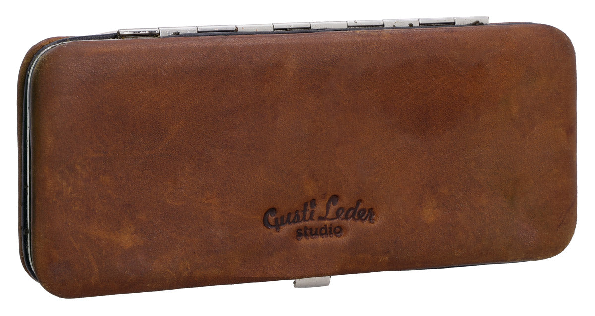 gusti-leder-aluna-manik-re-etui-aus-vintage-leder-braun image 1