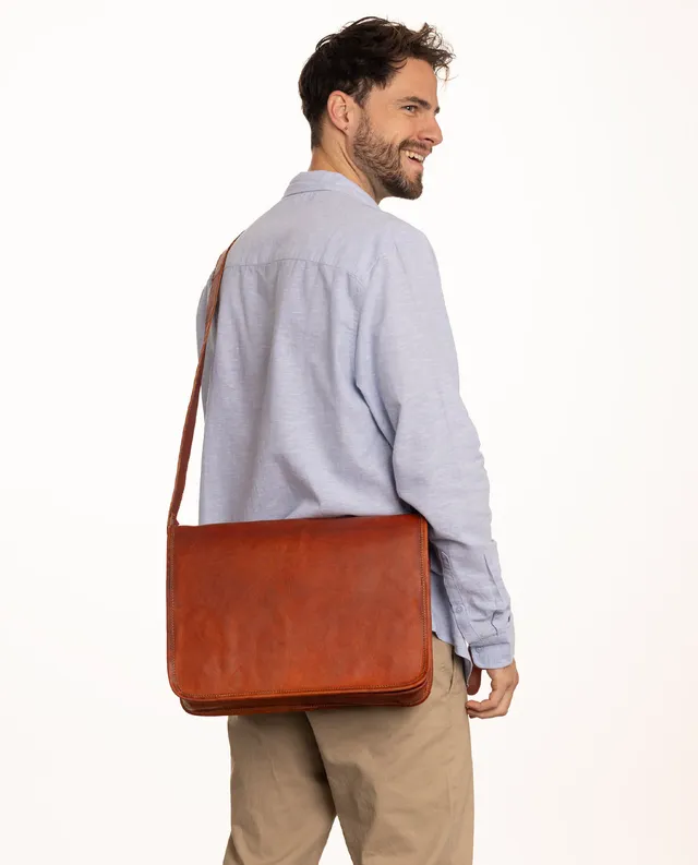 gusti-leder-taylor-15-zoll-laptoptasche-umh-ngetasche-nature image 1