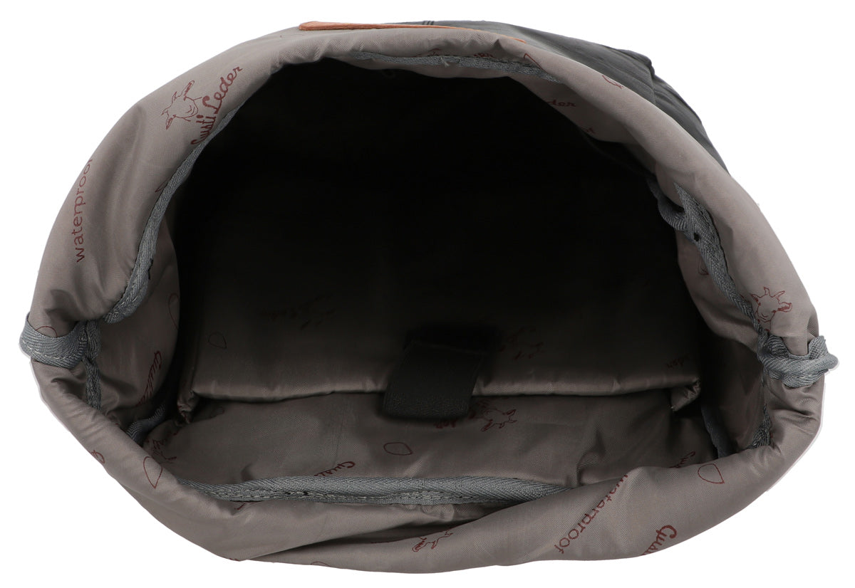 gusti-leder-bendik-rolltop-rucksack-leder-schwarz image 5