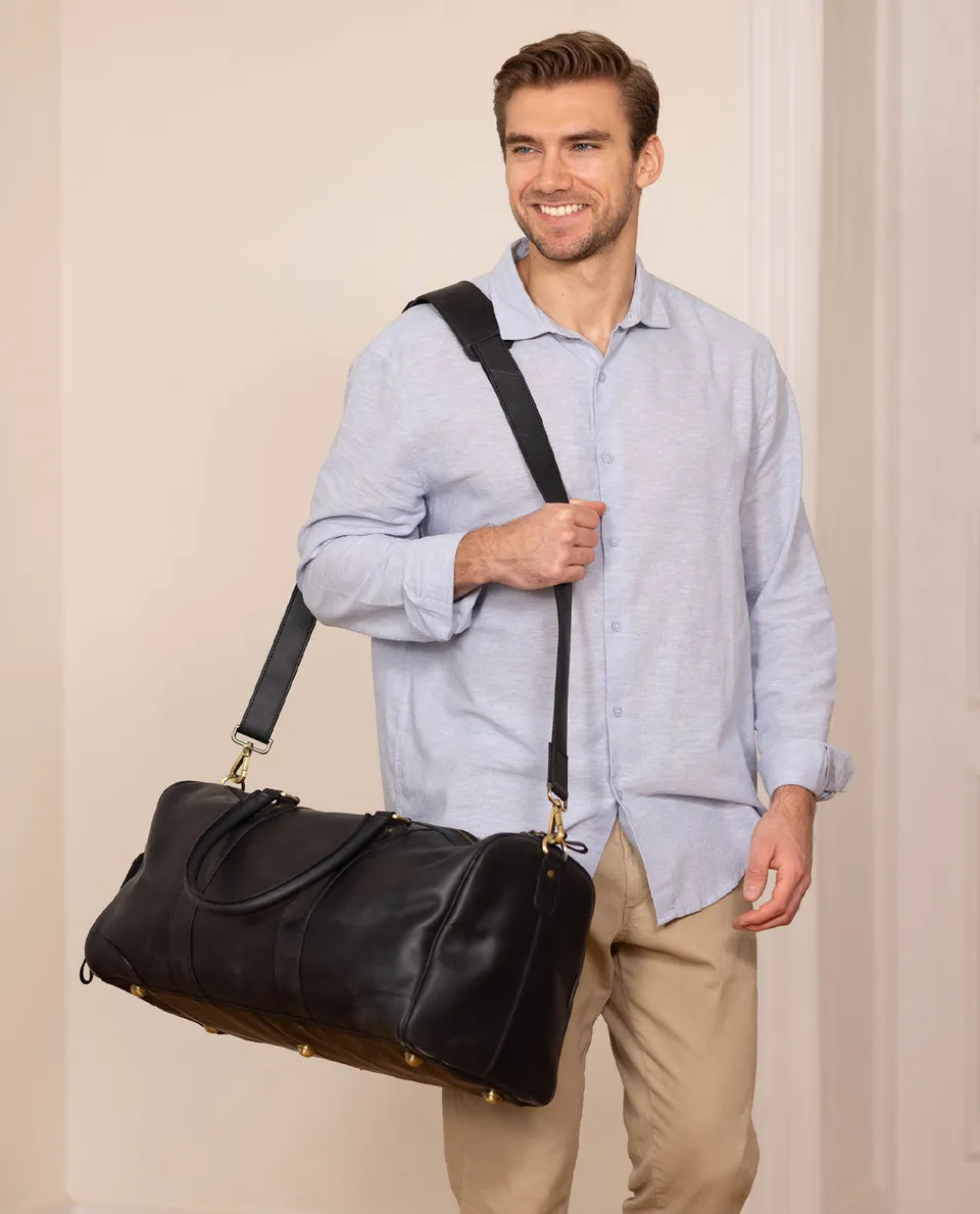 gusti-leder-reisetasche-outlet-schwarze-leder-reisetasche image 1