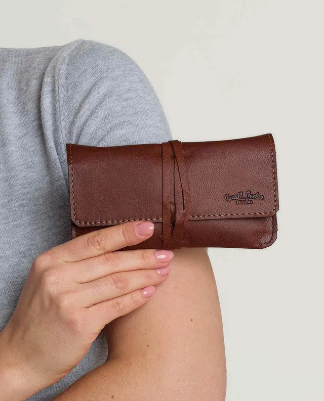 gusti-leder-jesse-tabaktasche-drehetui-aus-leder image 1