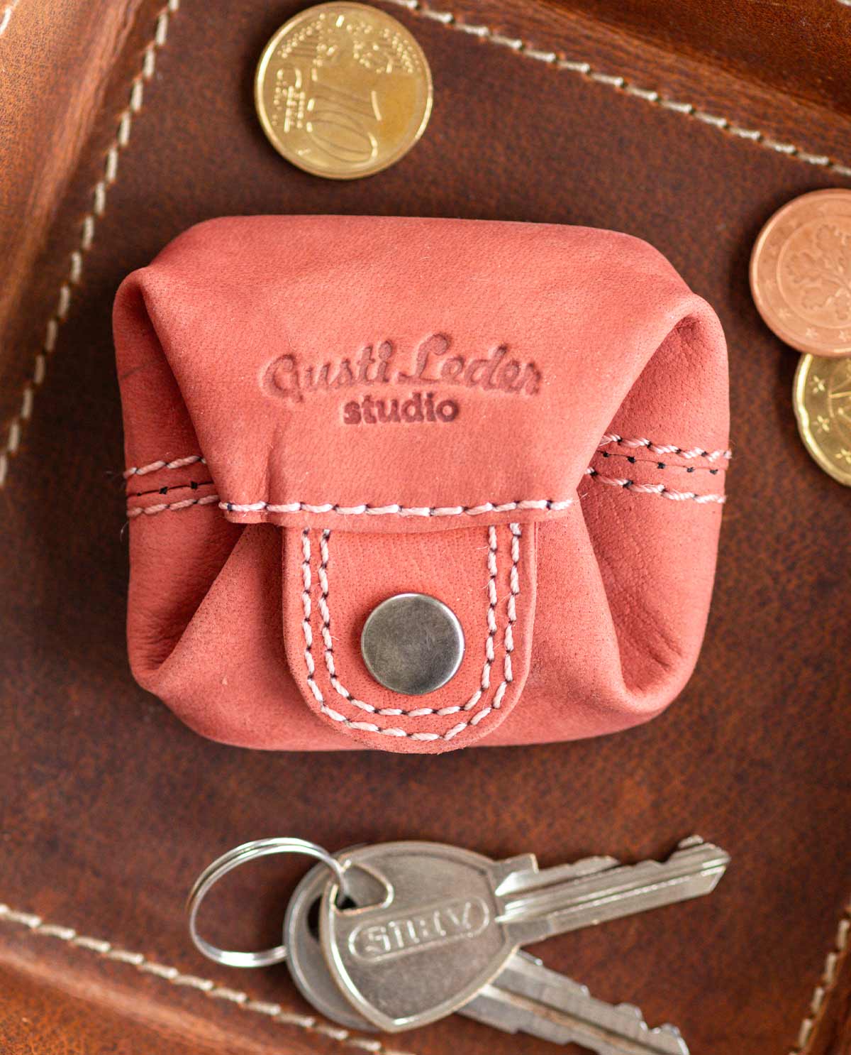gusti-leder-linus-mini-geldbeutel-etui-ultrakompakt image 1