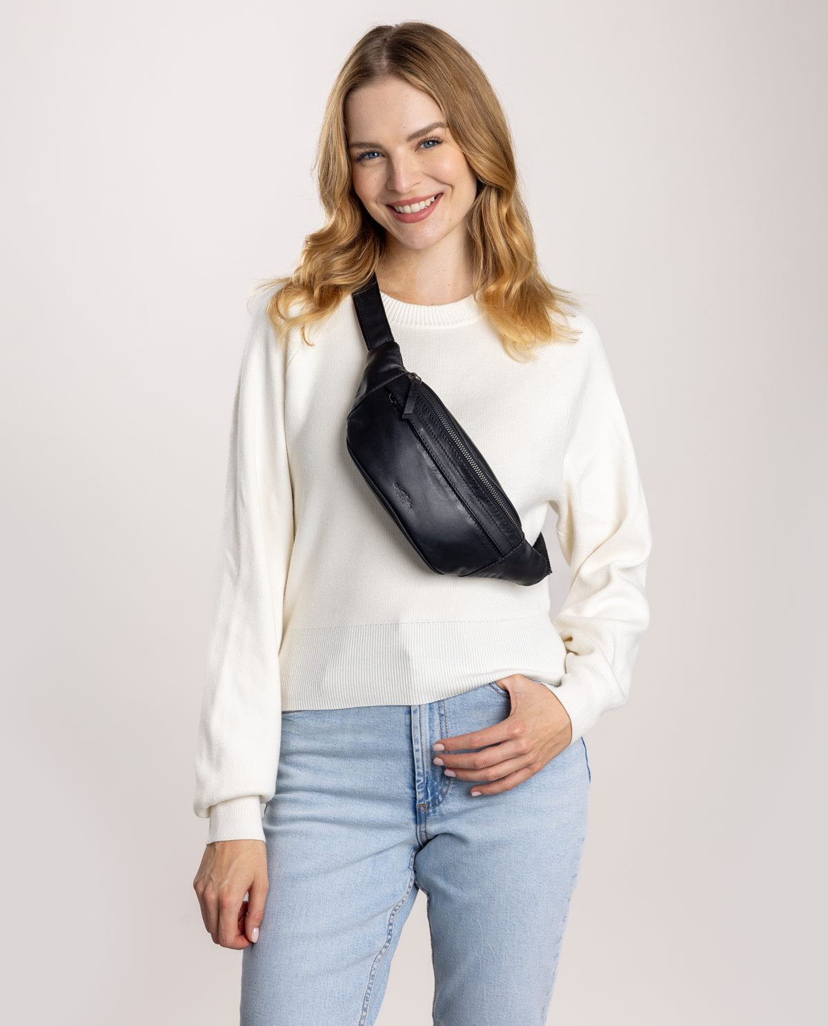 gusti-leder-spencer-g-rteltasche-bauchtasche-aus-rindsleder-5 image 6
