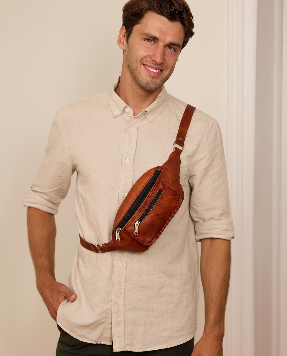 gusti-leder-nature-tristan-g-rteltasche-bauchtasche-aus-leder image 1