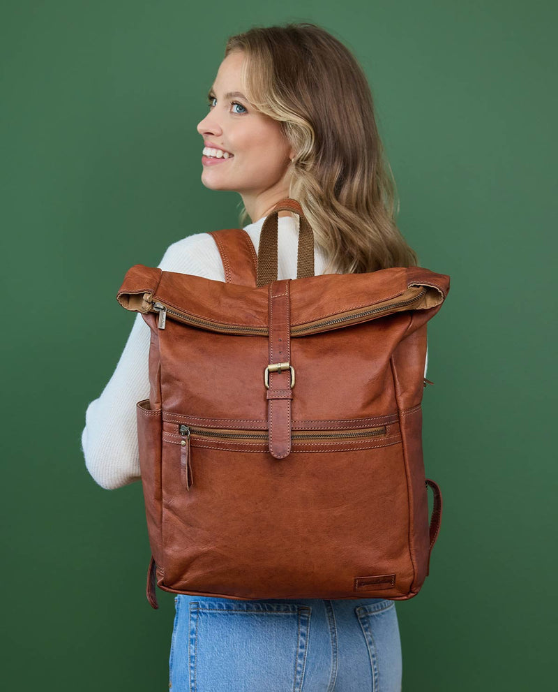 gusti-leder-milo-new-rucksack-outlet-mit-handyfach-und-airtag-fach image 2
