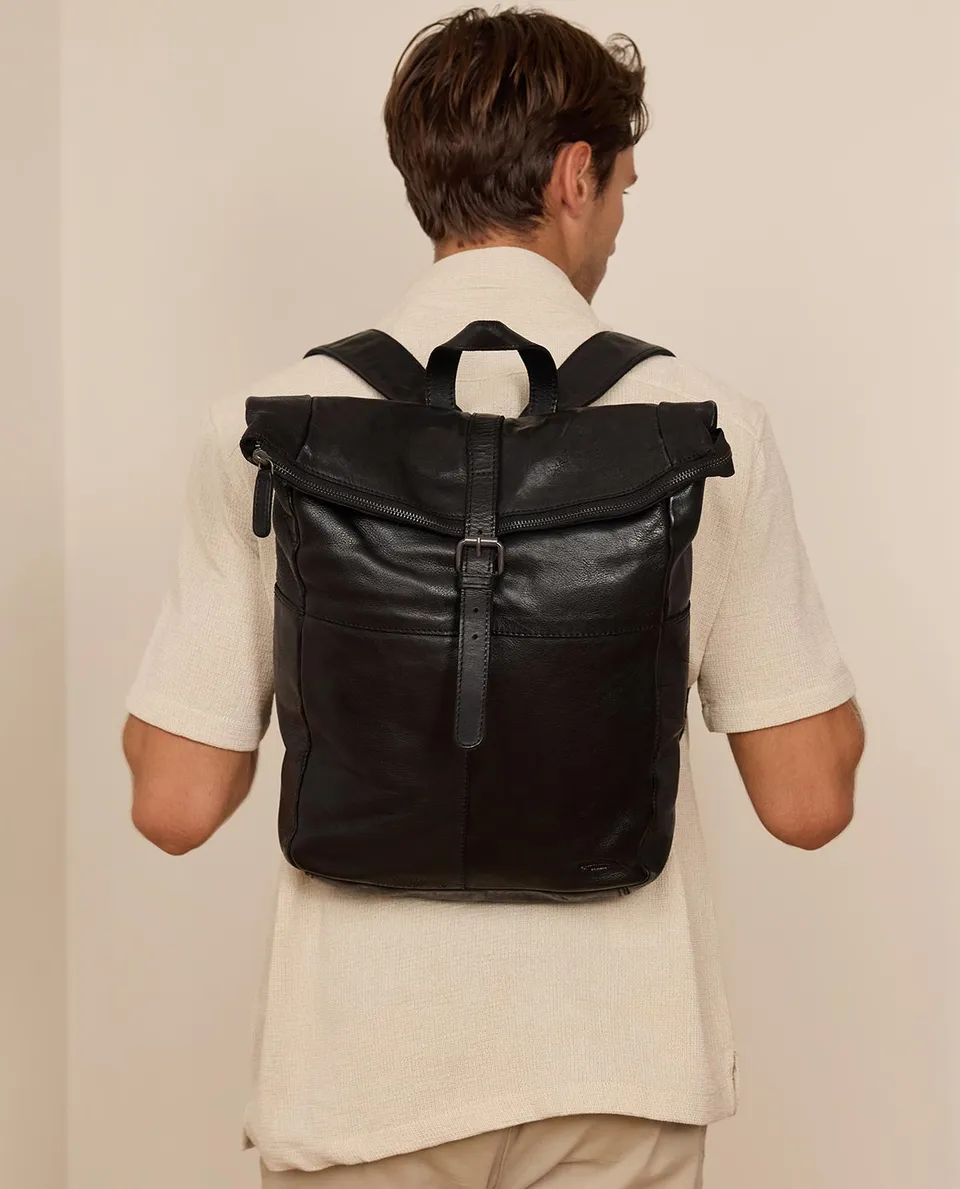 gusti-leder-henning-rucksack-leder-f-r-b-ro-und-alltag image 1