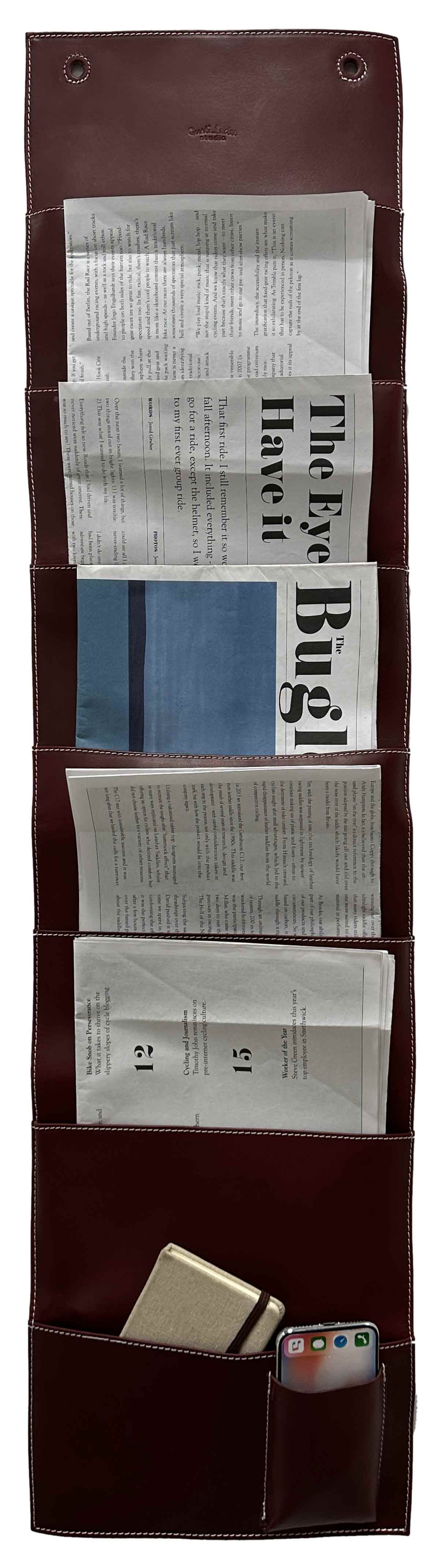 gusti-leder-linnea-wandorganizer-zeitschriftenhalter-b-ffelleder-retro image 2