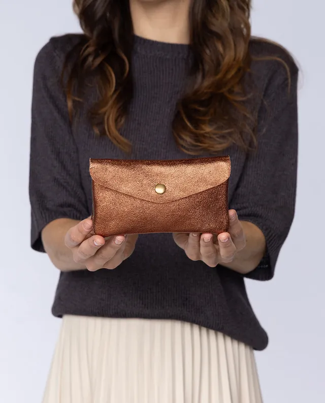 gusti-leder-anela-leder-tasche-mit-klappe-aufbewahrungstasche-magnetverschluss image 1