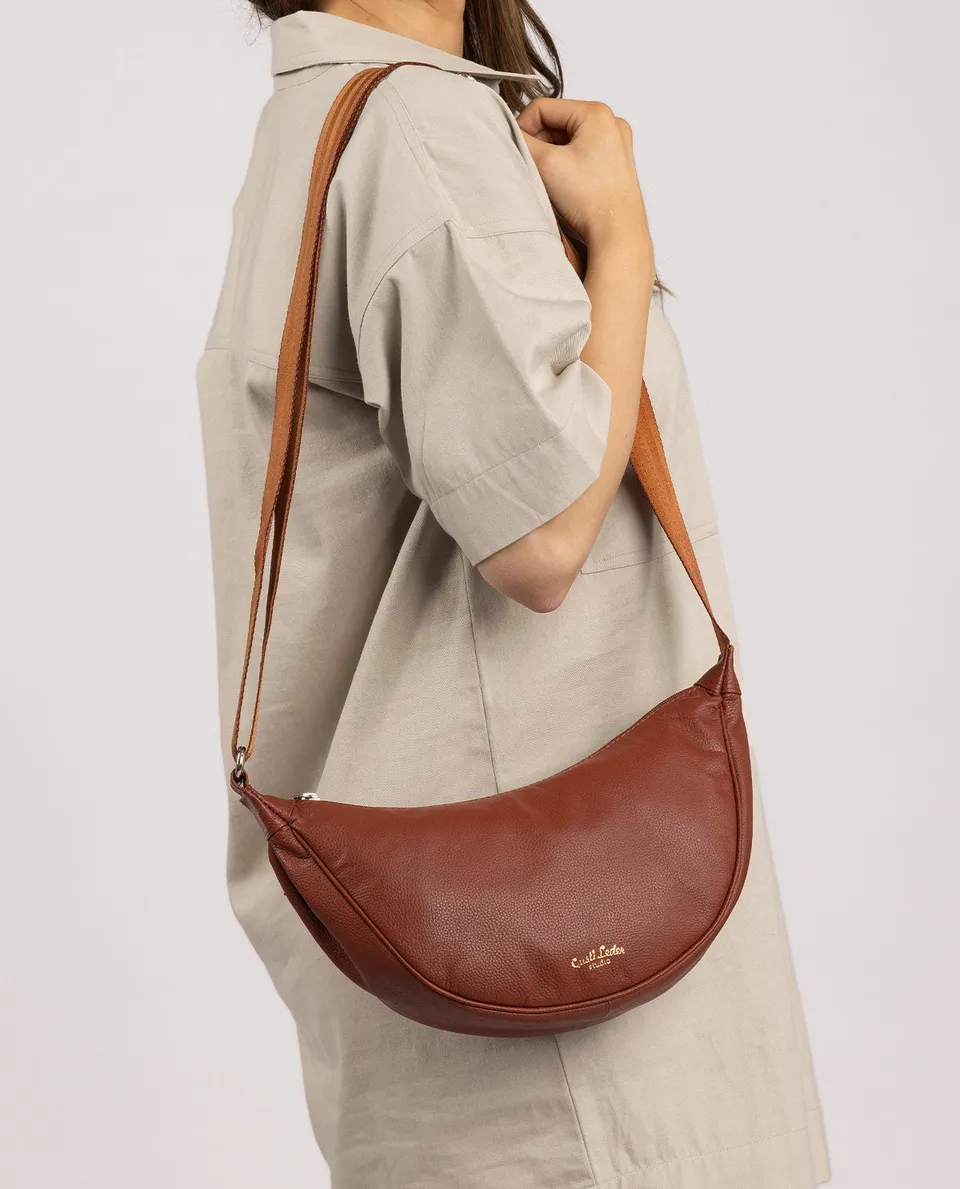 gusti-leder-erika-umh-ngetasche-leder-crossbody-urban image 1