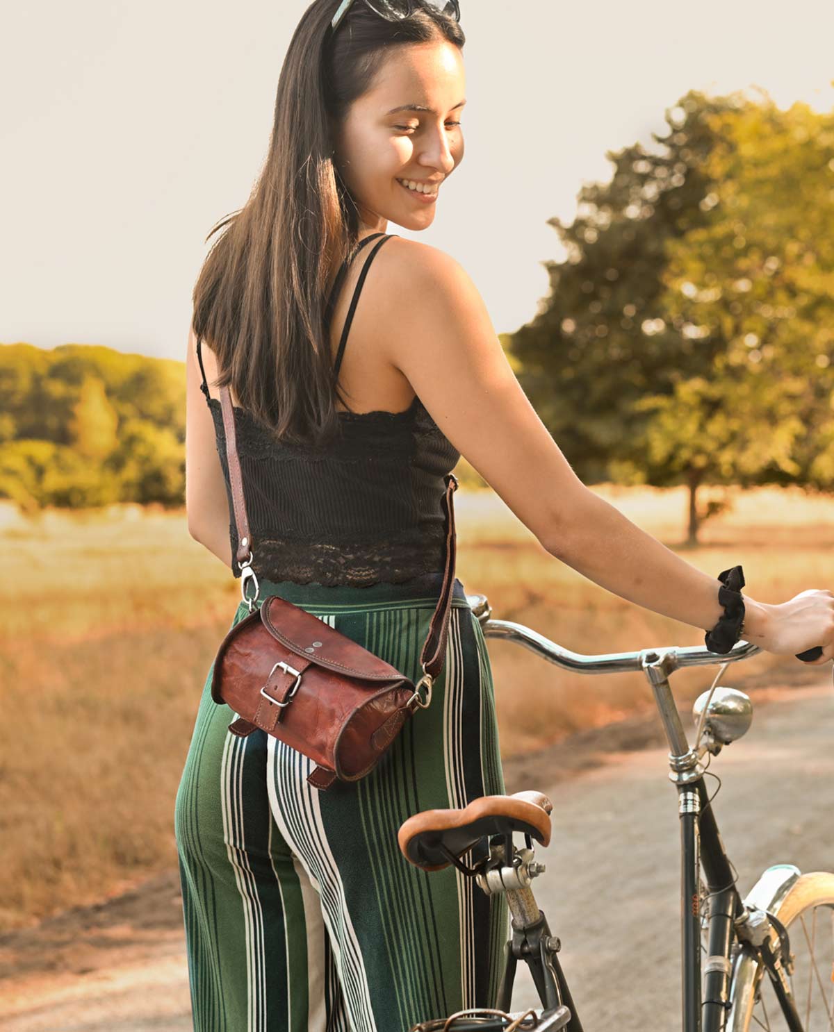 gusti-leder-rudi-a-lenkertasche-fahrradtasche-aus-leder-outlet image 6