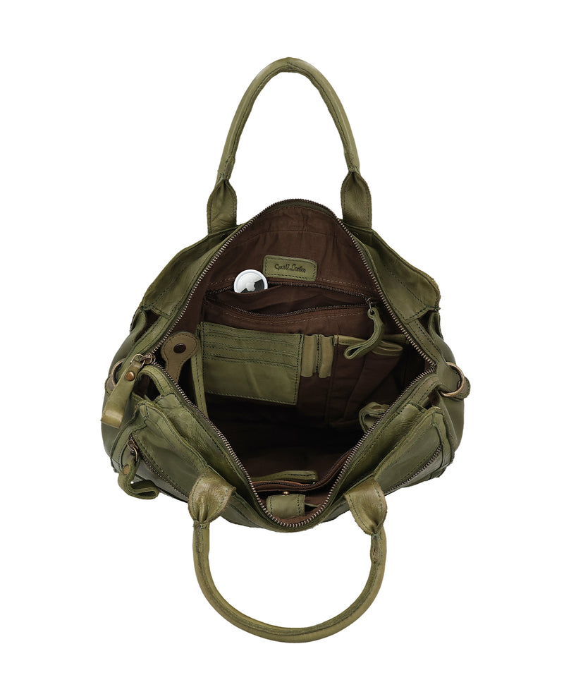 gusti-leder-jessi-messenger-bag-umh-ngetasche-gr-n-geflochten-mit-laptopfach image 3