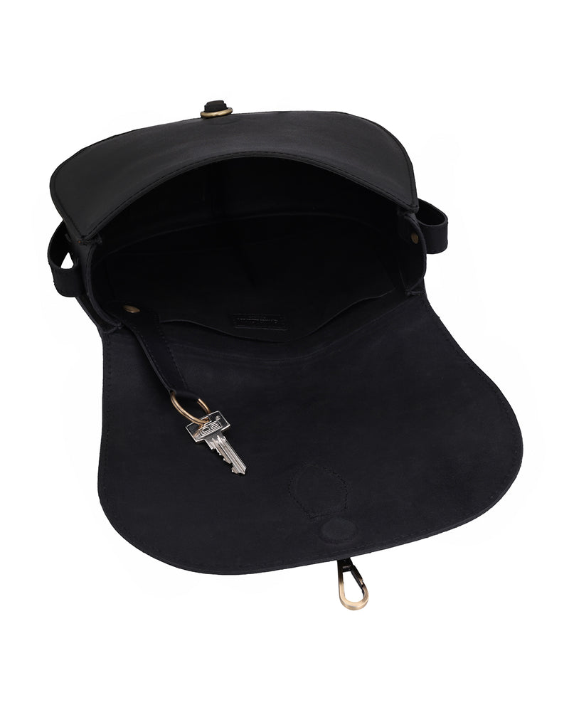 gusti-leder-wiebke-handtasche-damen-mit-airtag-fach-2 image 5