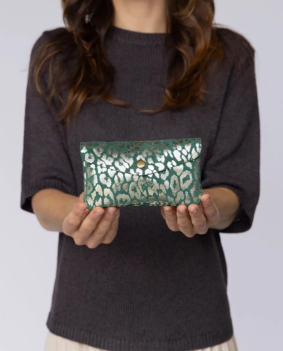 gusti-leder-anela-aufbewahrungstasche-aus-leder-mit-magnetverschluss image 1