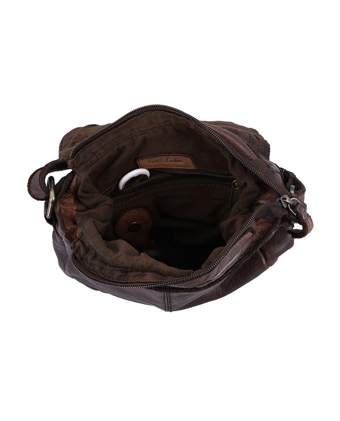 gusti-leder-candice-handtasche-aus-waschleder-kompakt image 6