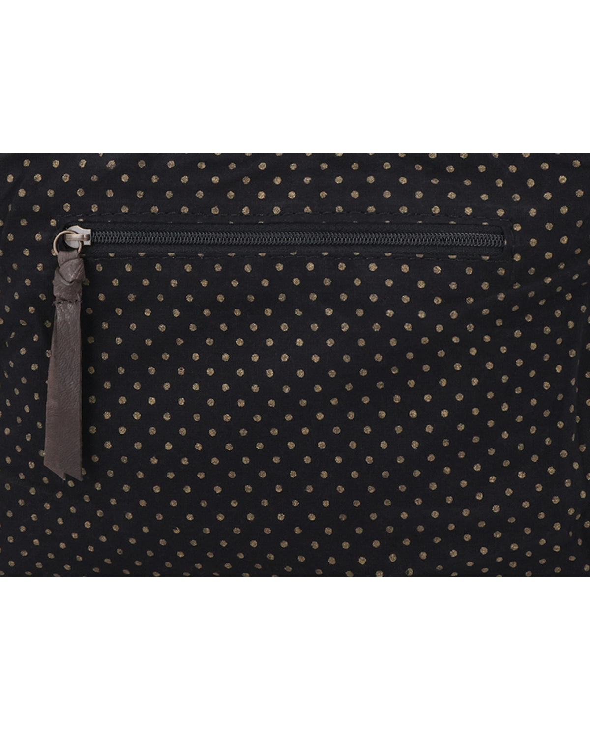 gusti-leder-amani-kleine-lederhandtasche-damen-mit-au-enfach-und-rei-verschluss image 5