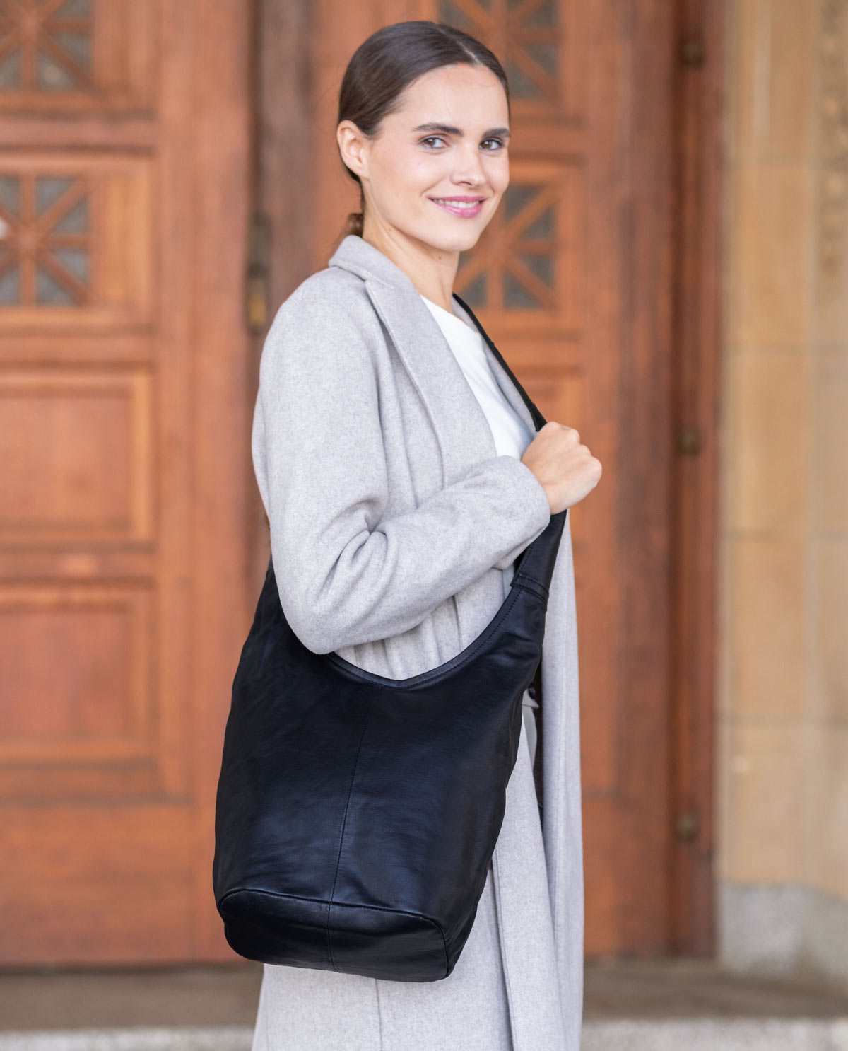 gusti-leder-josephine-hobo-bag-beuteltasche-aus-b-ffelleder image 6