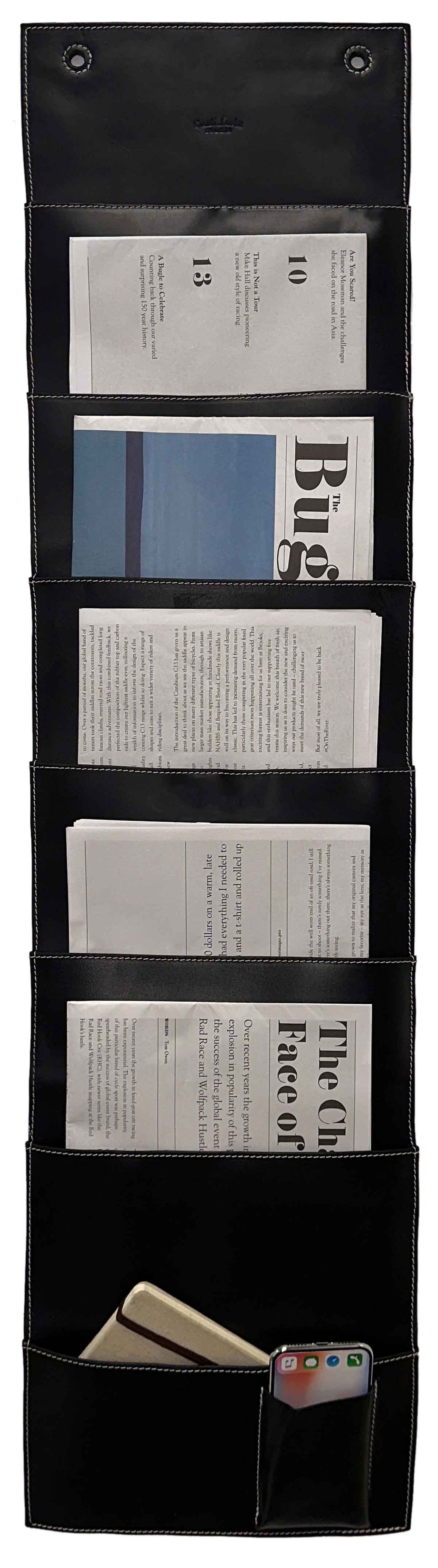 gusti-leder-linnea-wandorganizer-zeitschriftenhalter-aus-b-ffelleder image 2