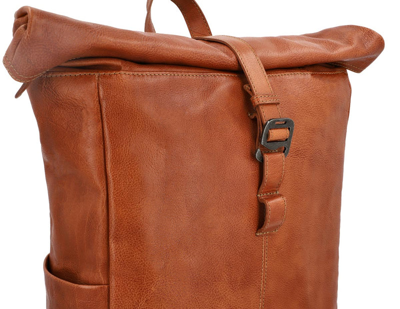 gusti-leder-bendik-rolltop-rucksack-daypack-aus-leder-honigbraun image 2