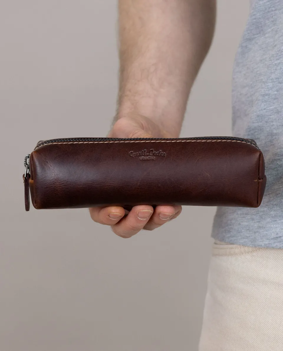 gusti-leder-addison-leder-stifteetui-schmal image 1