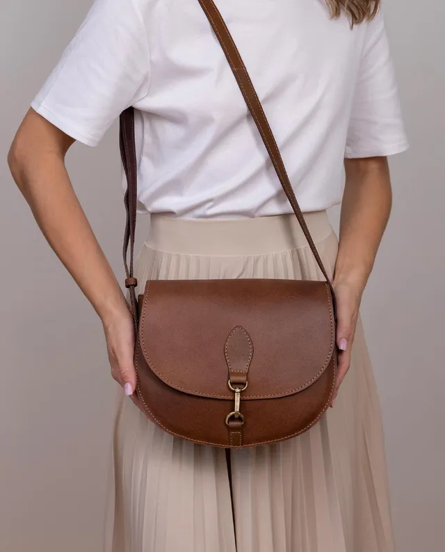 gusti-leder-wiebke-handtasche-aus-leder-mit-goldverschluss image 1