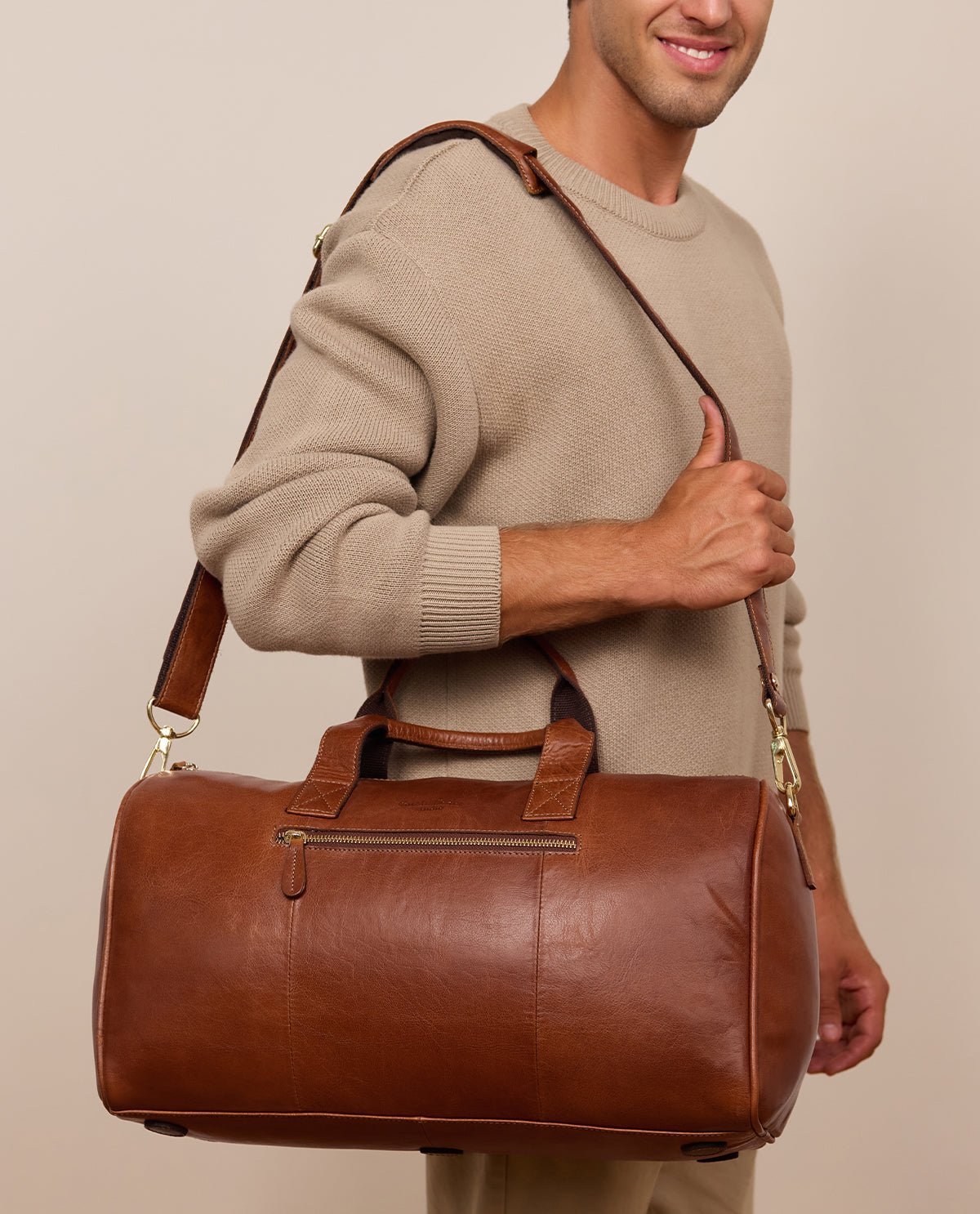 gusti-leder-hall-weekender-25-liter-reisetasche-sporttasche image 1