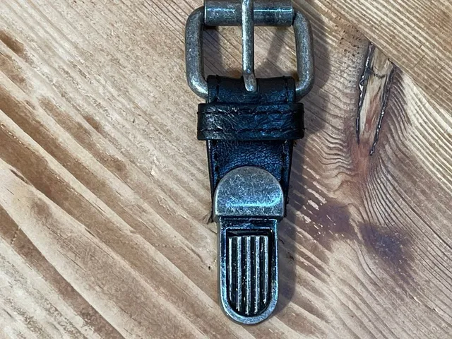 gusti-leder-buckle-metallschnalle-ersatzteil image 1