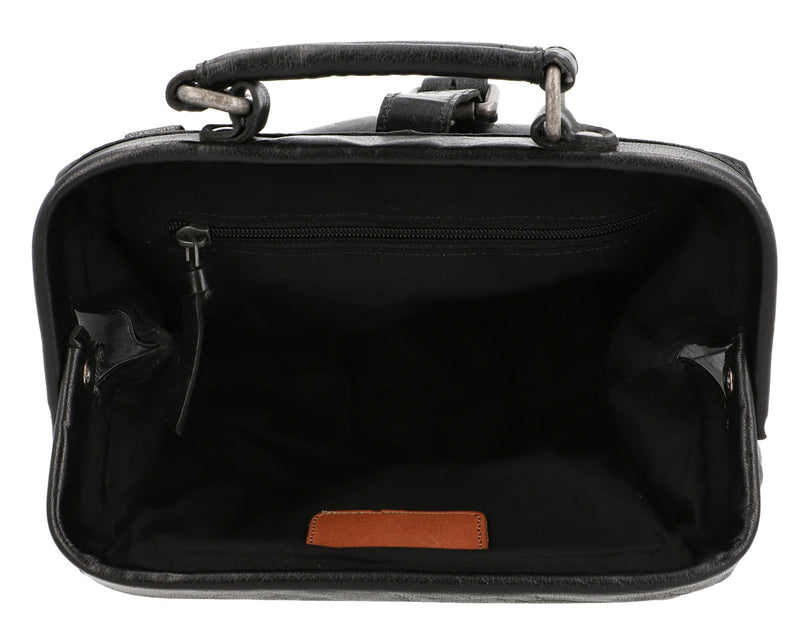 gusti-leder-lillith-handtasche-im-arztkoffer-stil-aus-b-ffelleder-schwarz image 4