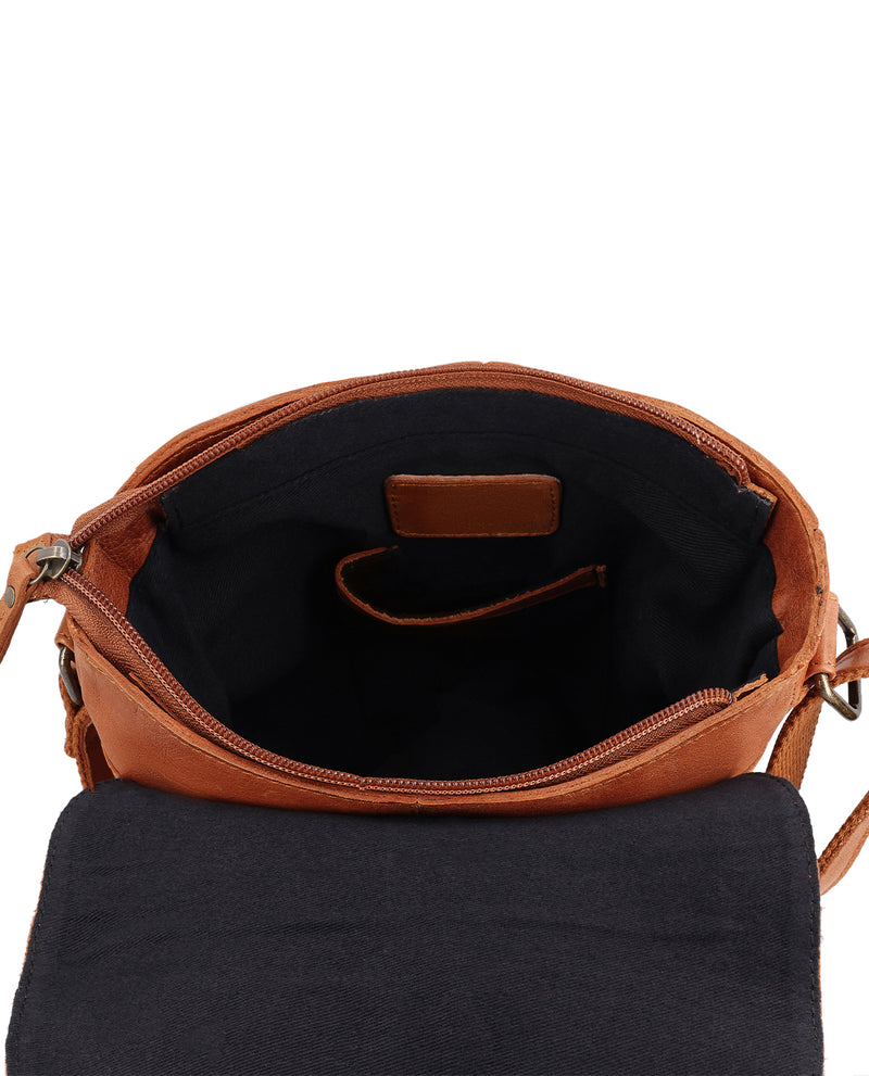 gusti-leder-candice-crossbody-handtasche-aus-leder image 6