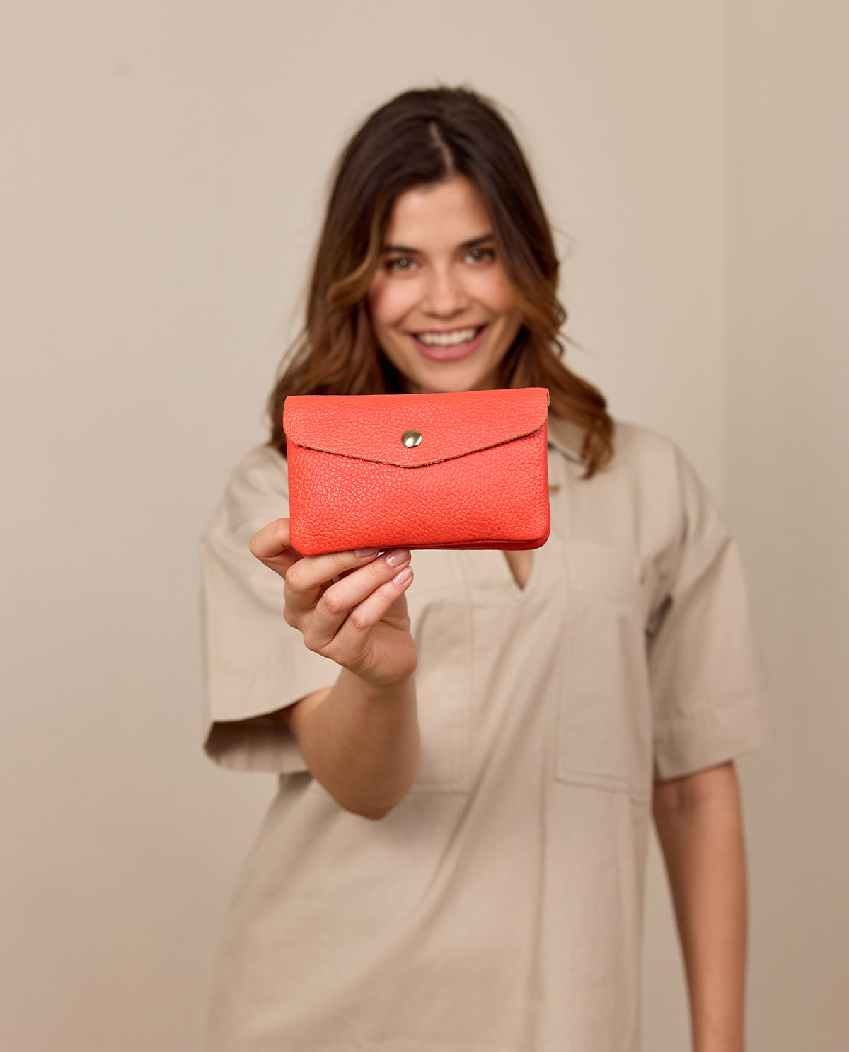 gusti-leder-anela-aufbewahrungstasche-leder-mit-magnetverschluss-2 image 8