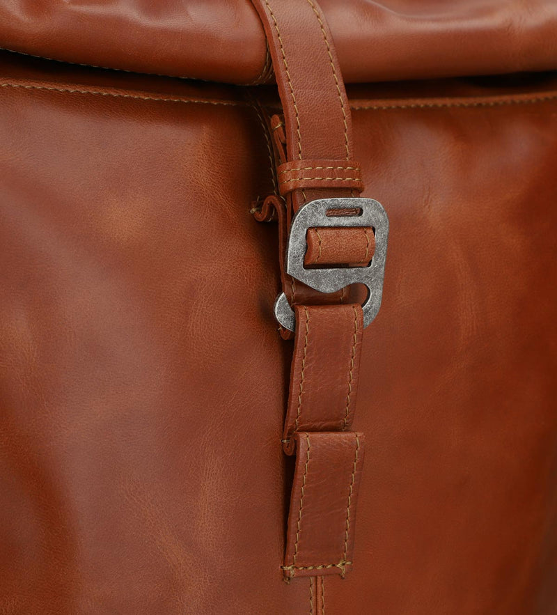 gusti-leder-bendik-rolltop-lederrucksack-daypack image 2