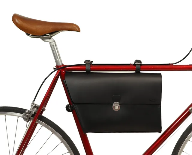 gusti-leder-jef-p-fahrrad-lenkertasche-aus-b-ffelleder-25-cm image 1
