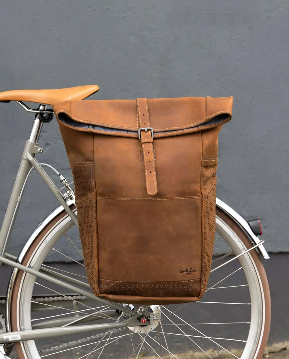 gusti-leder-miquel-i-rolltop-leder-rucksack-mit-laptopfach image 1