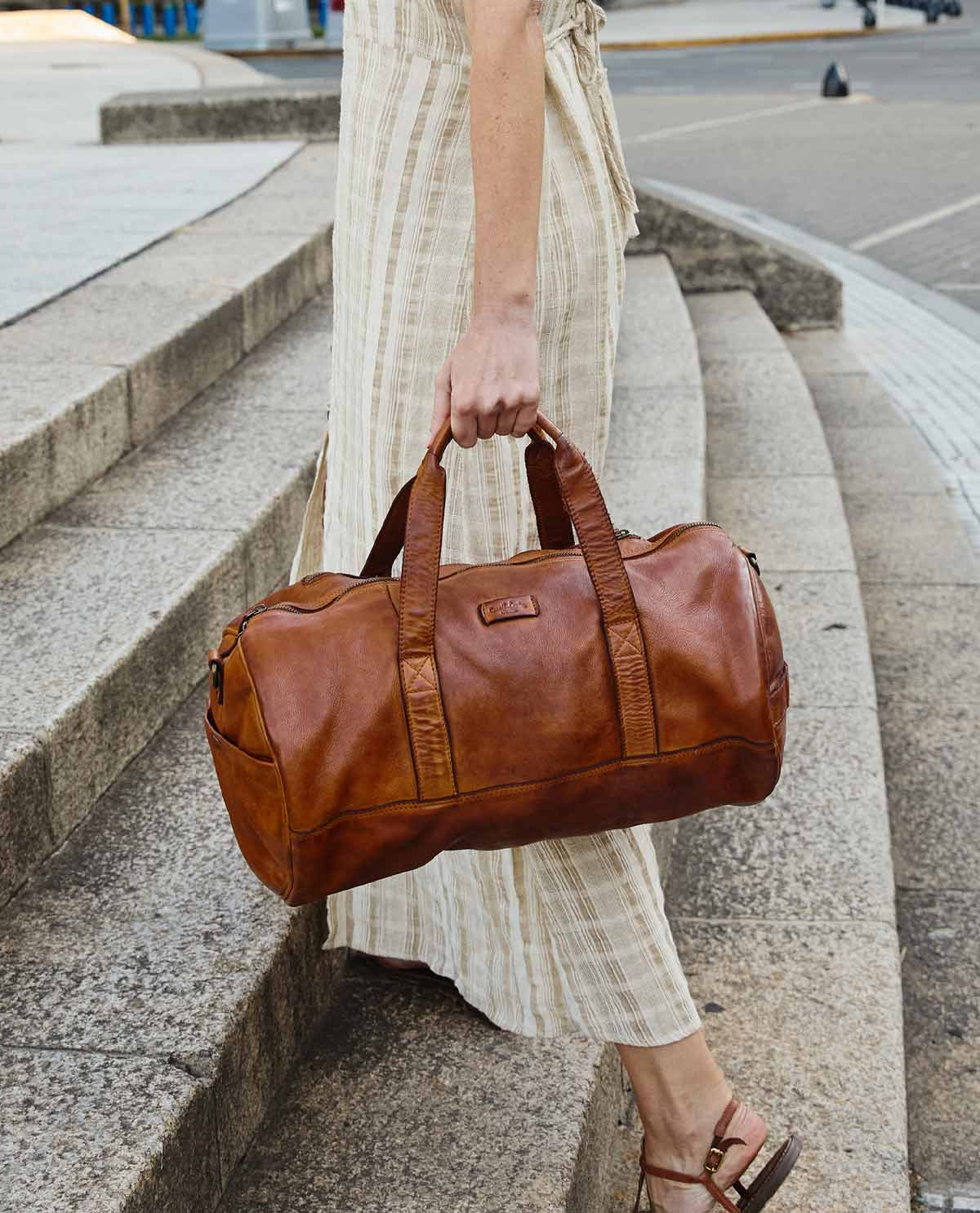 gusti-leder-oliver-reisetasche-vintage-weekender image 4