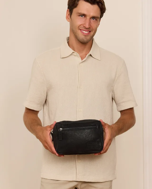 gusti-leder-carmina-kulturtasche-leder-schwarz image 1
