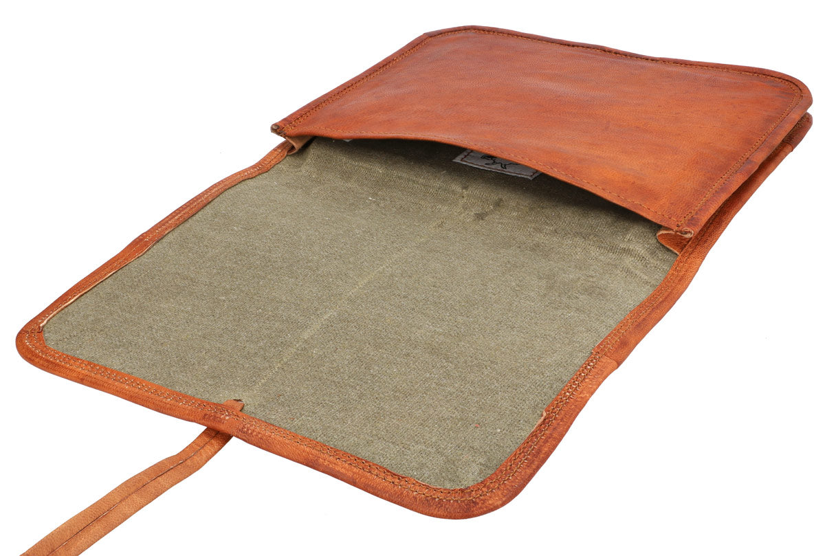 gusti-leder-chuck-laptoptasche-10-zoll-aus-ziegenleder image 5
