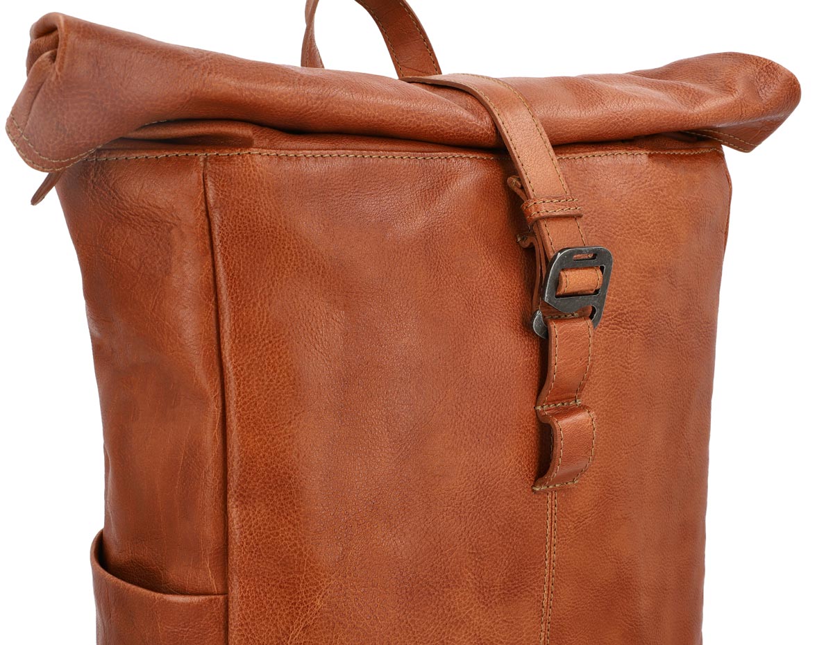 gusti-leder-bendik-rolltop-rucksack-aus-leder-honigbraun-daypack image 6