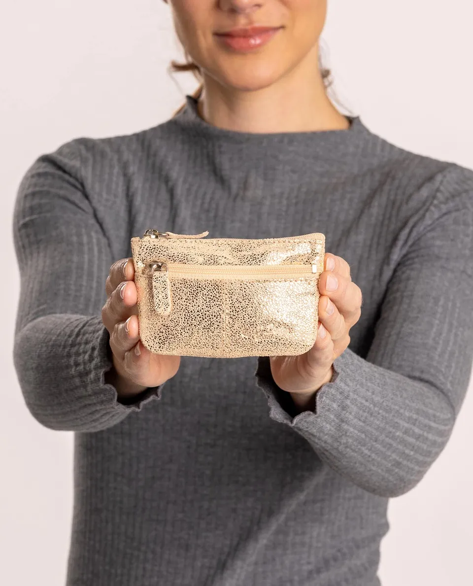gusti-leder-rook-schl-sselt-schchen-aus-leder-mit-2-rei-verschlussf-chern image 1