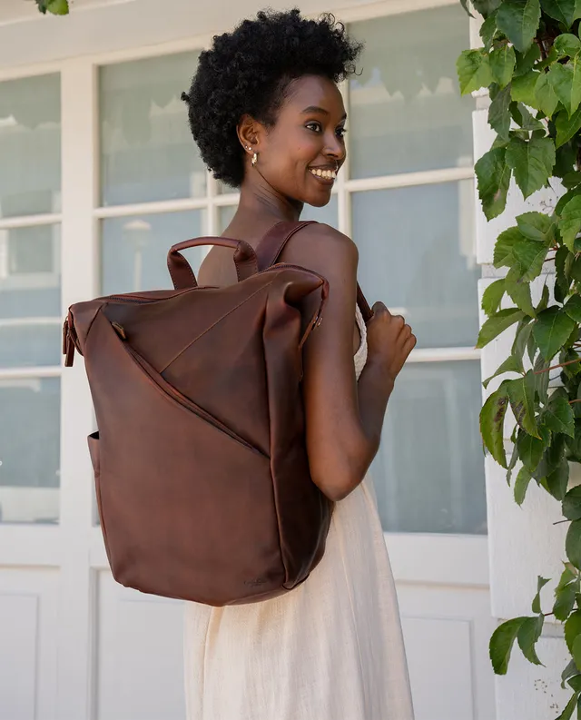 gusti-leder-marty-rucksack-braun-leder-mit-laptopfach image 1