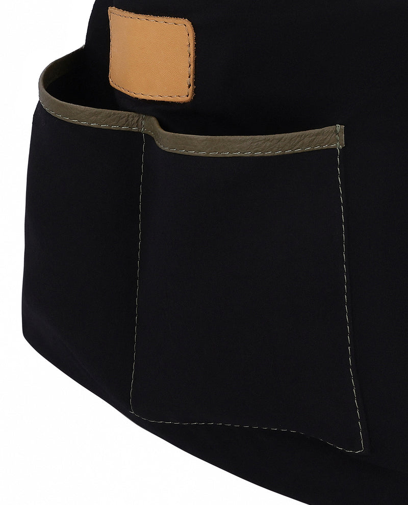 gusti-leder-marthe-handtasche-gr-n-aus-echtleder-mit-airtag-fach image 3